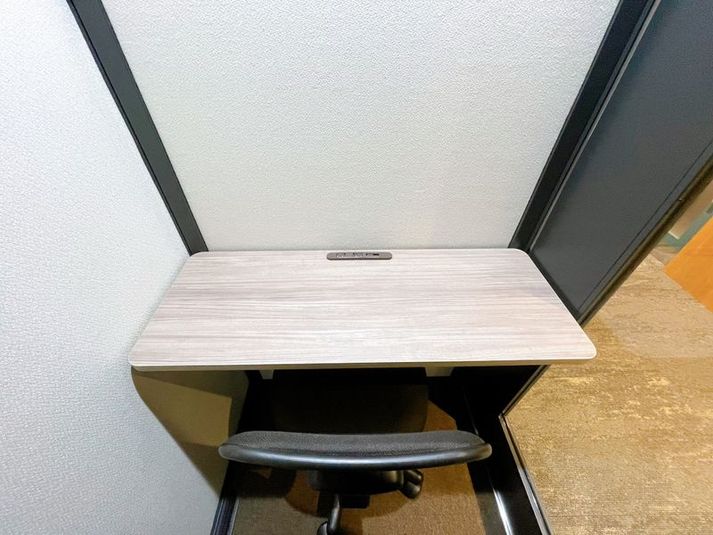 web会議BOX（１名用完全個室） - いいオフィス津田沼 by MACHI DESK
