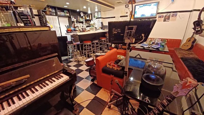 弾き語りライヴ喫茶 ひらりん♪倶楽部 - パーティールーム【ひらりん♪倶楽部】