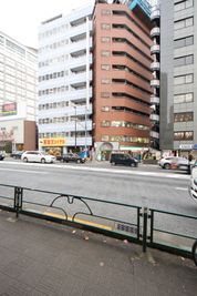 【メイプル】新宿タカシマヤ前 レッスンスペース・貸し会議室の入口の写真