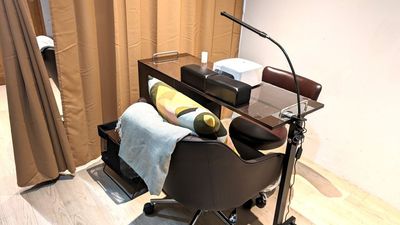 カーテンを閉めれば半個室として利用可能♪ - ステラ・スペース・ネイル【秋葉原/湯島/末広町/御徒町】 ステラ・スペース・ネイル[No'1]の室内の写真