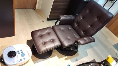 リクライニングチェアも完備※有料オション - ステラ・スペース・ネイル【秋葉原/湯島/末広町/御徒町】 ステラ・スペース・ネイル[No'1]の設備の写真