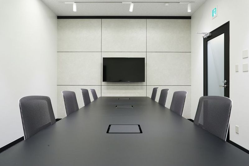【土日祝がお得】壁面がホワイトボード仕様　8名用「会議室A」 - WAW品川インターシティフロント