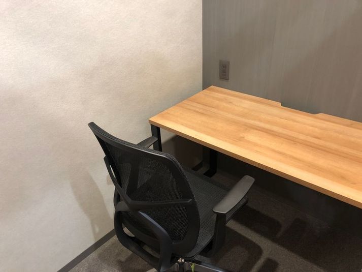 【R-４】１名_鍵付き個室ブース_神戸駅前スキマ - 神戸駅前コワーキングスペース Suki_ma（スキマ）
