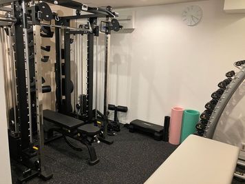 【東梅田から9分！】予約時間+ランニングマシン無料/パーソナルトレーナー向け！更衣室/トイレ/有 - みつぼしジム 関目店