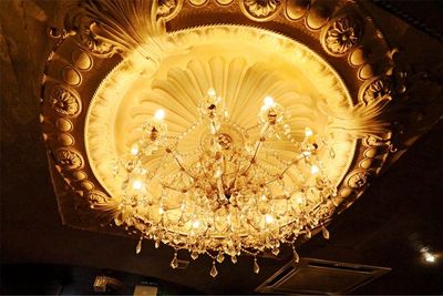 シャンデリア - カラオケclubNOVA 飲み放題プランありのパーティーイベントスペースNOVAの室内の写真