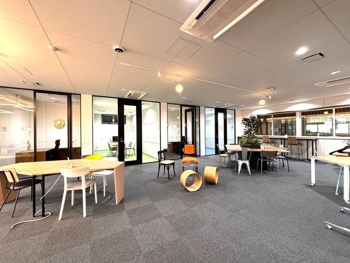 ☆小松駅直結の貸し会議室☆ ／ミーティングルーム3 - Komatsu 九「CO-WORKING AREA」