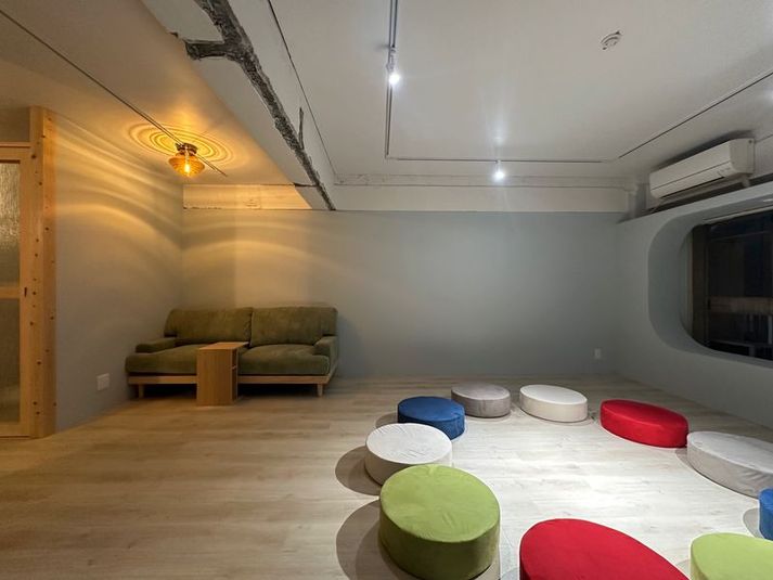 シャワーや洗濯機付きのフリースペース - ブリヤート403