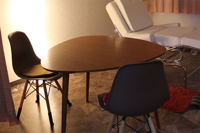 カウンセリング用テーブルセット！ - ippo札幌 エステルームB-2の室内の写真