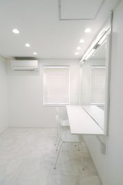 メイクルーム - Studio Az (スタジオアズ） 撮影スタジオ・ハウススタジオ・レンタルスタジオのその他の写真