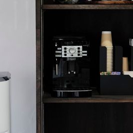 豆から挽いているコーヒーサーバー。 - Idea Sync 個室オンラインスペースの設備の写真