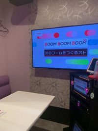 カラオケビッグエコー 天神西通り店 《1～4名用》カラオケルーム【サイズS】の室内の写真