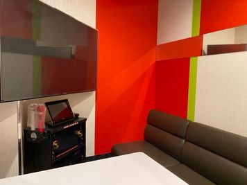 カラオケビッグエコー 長崎春雨観光通り店 《1～4名用》カラオケルーム【サイズS】の室内の写真