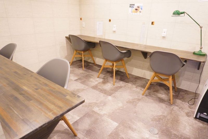 Co-working space「Tule plus」 駅チカ！オープンスペースBの室内の写真