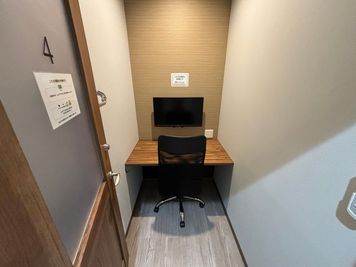 いいオフィス蒲田 1名個室（ブース4）の室内の写真