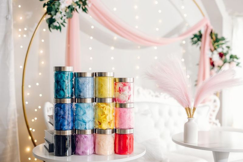 ＼推し活応援フェア🎀／ 池袋｜撮影｜祭壇🪄[10] - 【プリンセス池袋】推し活人気No.1👑高級ソファ/大型TV