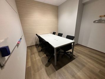 いいオフィス蒲田 6名会議室（RoomB）の室内の写真