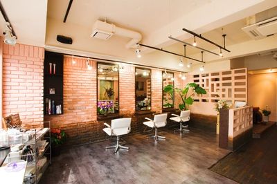セット面4面 - Hair＆Make Herz（ハーツ） エステorマッサージ用個室（タオル利用OK）・多目的ルームの室内の写真