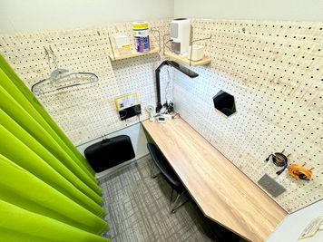 Room C【24時間営業中】WiFiと有線LANが完備！リモート面接などにも最適なコンパクト空間です - RENT STAR 日本橋人形町