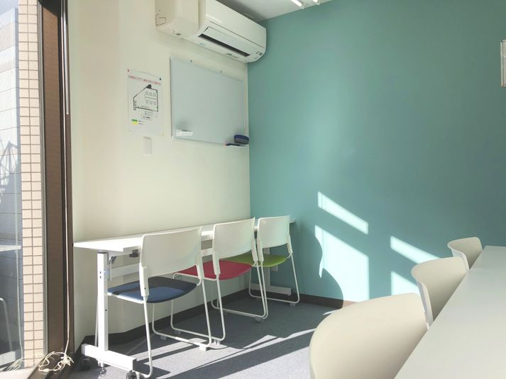 天神801会議室⇨定員6+予備2 - みんなの貸会議室天神西通り北店