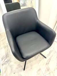 お客様用の椅子です！ - シェアネイルサロンATTRAの設備の写真