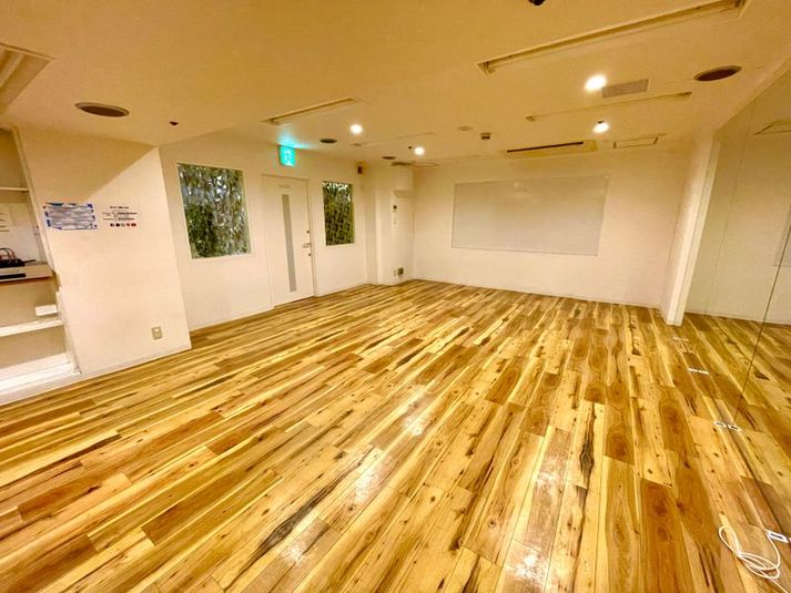 シンプルだからこそいろんな使い方が可能！ - FRESH RENTAL STUDIO レンタルスタジオの室内の写真