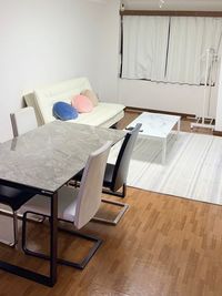 new open🐮町田駅5分🐮広さ33㎡🐮65型TV🐮4階🐮新品家具【shiro町田】 - shiro町田 町田駅で人気なレンタルスペース【shiro町田】の室内の写真