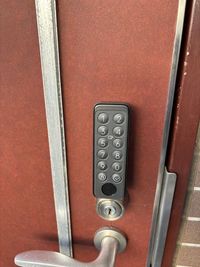 【入退室は簡単です🐮】予約確定時のメール、予約詳細よりご確認ください。 - shiro町田 町田駅で人気なレンタルスペース【shiro町田】の入口の写真