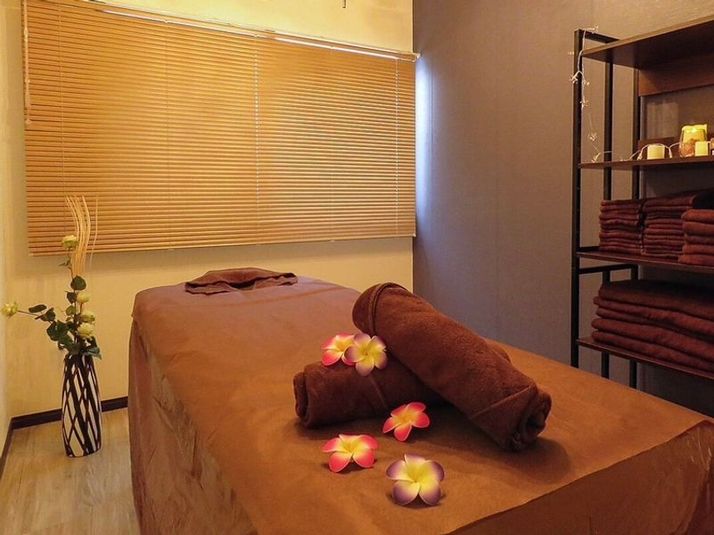 施術でご利用いただけるお部屋です。 - Spa Bloomgarden レンタルサロンの室内の写真