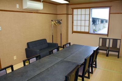 会議室内の写真
 - SEKIYA.so 会議室の室内の写真