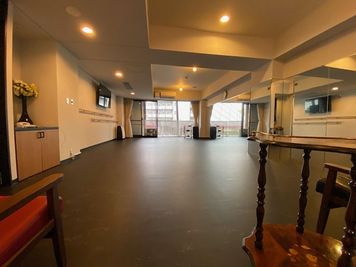 スタジオアクティブゾーン横から - ダンススタジオ・ゲロッパ！百道浜 広くて綺麗で安いレンタルスタジオ・レンタルスペースの室内の写真