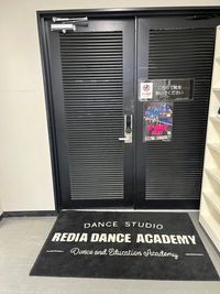 リディアダンスアカデミー箕面船場阪大前校 レンタルスタジオ2の入口の写真