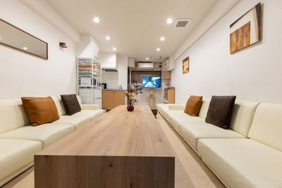 Brown Side 上野 1F Space Side (1F)の室内の写真