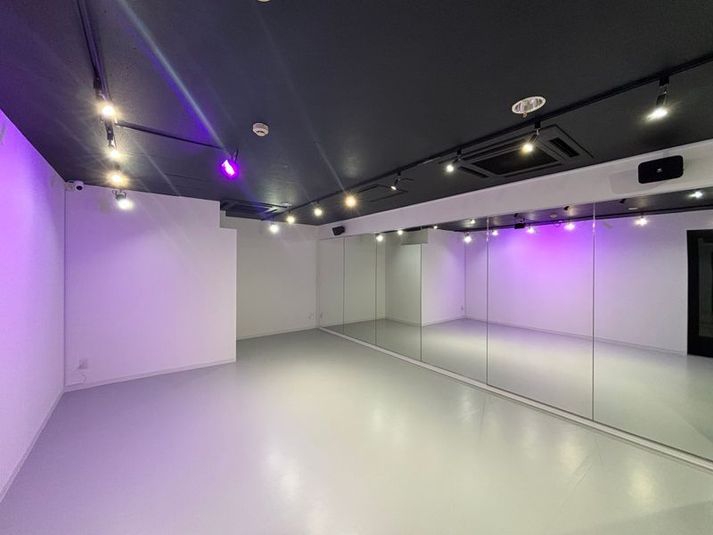 ZERO DANCE STUDIO 琴似スタジオ ZERO DANCE STUDIO　琴似スタジオの室内の写真