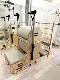 デュアルチェア×バレル。簡単な取り外しでチェアとバレルどちらの動きも可能です◎
 - SHIBUYA Pilates studio１ 渋谷で一番駅チカ　最安最高品質な”マシン”ピラティスのスタジオの設備の写真
