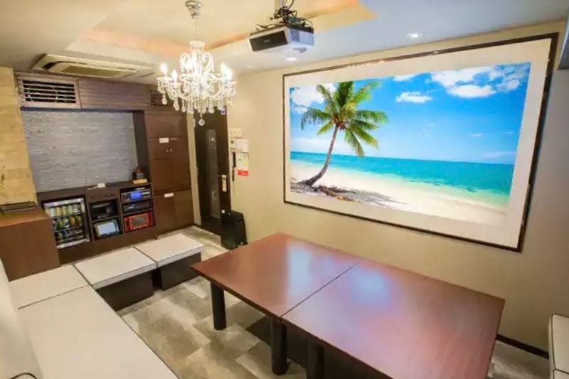 【6名用】カラオケルーム - パセラリゾーツ新宿靖国通り店