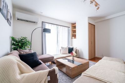 ホテルのように寛げる室内✨ママ会、女子会、デートにおすすめのスペース❤️ - 【曽根崎】東梅田4分✨デート💖誕生日会🎂推し活💖 2SN 東梅田4分💖誕生日会•推し活•デートの室内の写真