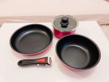 タコ焼きをはじめ調理器具もあります。 - フェリス梅田 パーティルーム、レンタルスペースの室内の写真