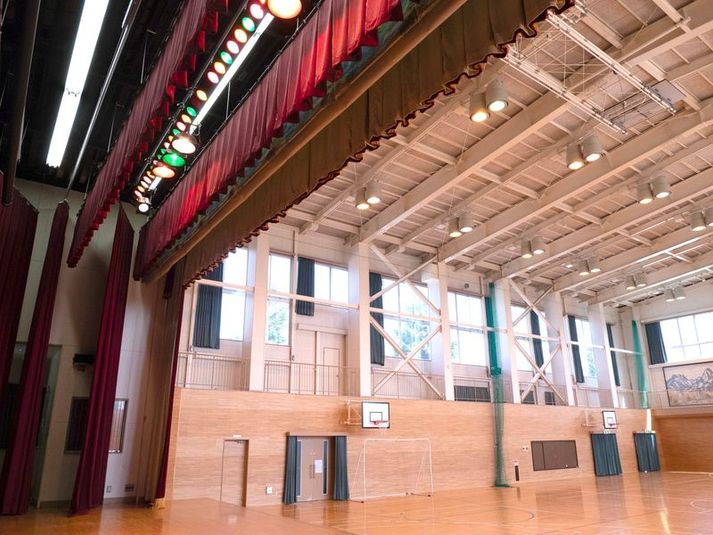 体育館 - 八ヶ岳コモンズ