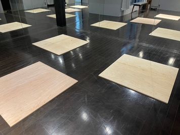 並べたイメージ図 - DANCE SPACE 365 八王子店 🎉✨2周年記念✨DANCE SPACE 365【八王子】の室内の写真