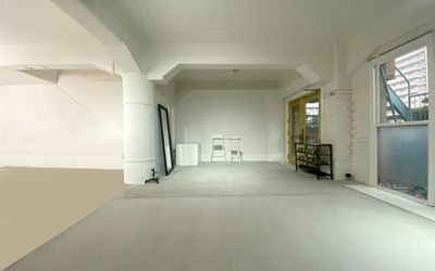 入り口すぐのモルタル床 - T5 STUDIO 大阪港／天保山 撮影スタジオ＆レンタルスペースの室内の写真