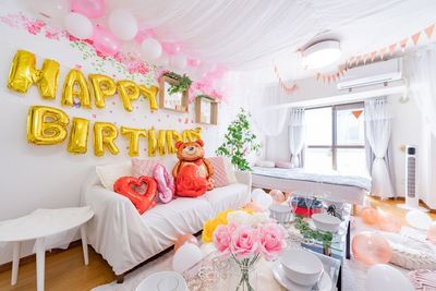 誕生日会/歓送迎会/クリスマス会/忘年会/新年会などに、数多くご利用いただいています！ - ベスティー飯田橋 ワンランク上の上質なレンタルスペースの室内の写真