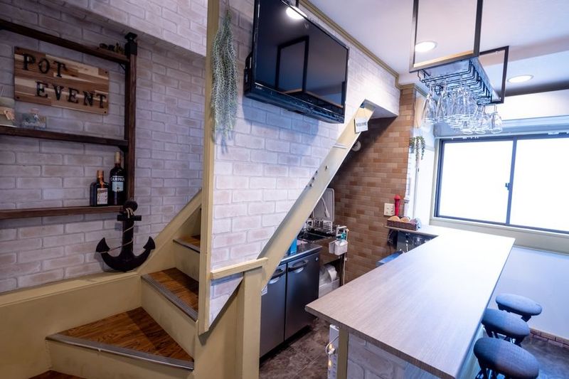 カラオケ、ドリンクも完備♪営業も出来る神戸のレンタル専用バー　 - Potevent 