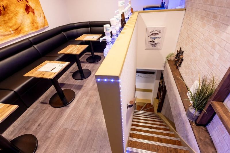 カラオケ、ドリンクも完備♪営業も出来る神戸のレンタル専用バー　 - Potevent 