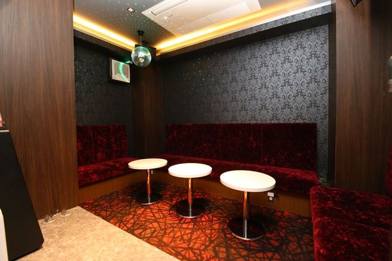 ドラマ・CM等の撮影も多数！カラオケ付の貸切飲食プランも好評！ - Dazzle