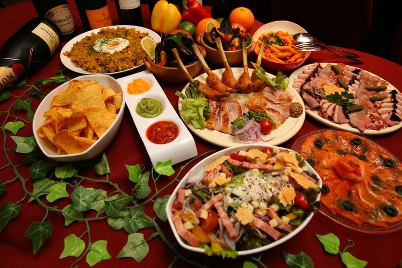 ドラマ・CM等の撮影も多数！カラオケ付の貸切飲食プランも好評！ - Dazzle