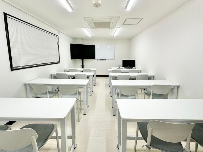 高田馬場平日1,500円/1h、16名リーズナブルな貸会議室！ - DAFUレンタルスペース