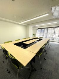 S&C会議室 《S&C会議室》神田・貸スペース・貸し会議室の室内の写真