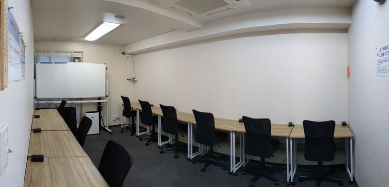 セミナールーム - 勉強カフェ博多プレース