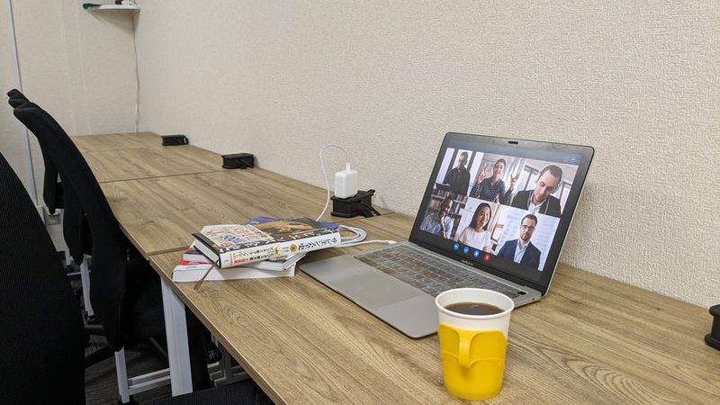 セミナールーム - 勉強カフェ博多プレース