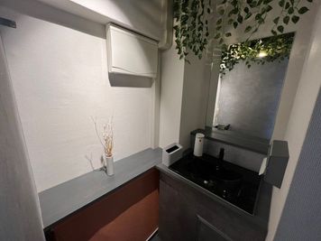 手洗い場 - リベンジジム パーソナルトレーニングジム　リベンジジムの室内の写真